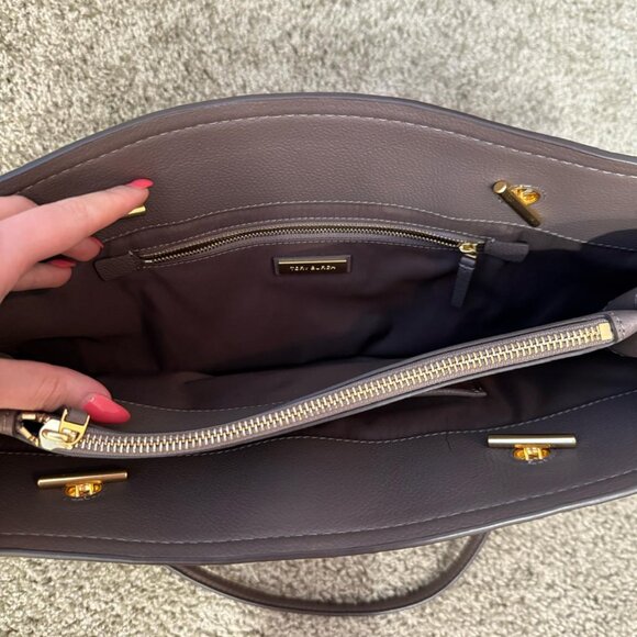 Tory Burch Carson Tote in Silver Maple – Leather Structured Tote Bag - Picture 5 of 8